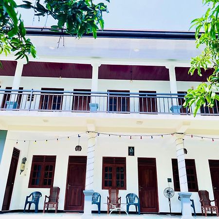 Geethani Tourist Home Polonnaruwa Cidade Antiga de Polonnaruva Exterior foto