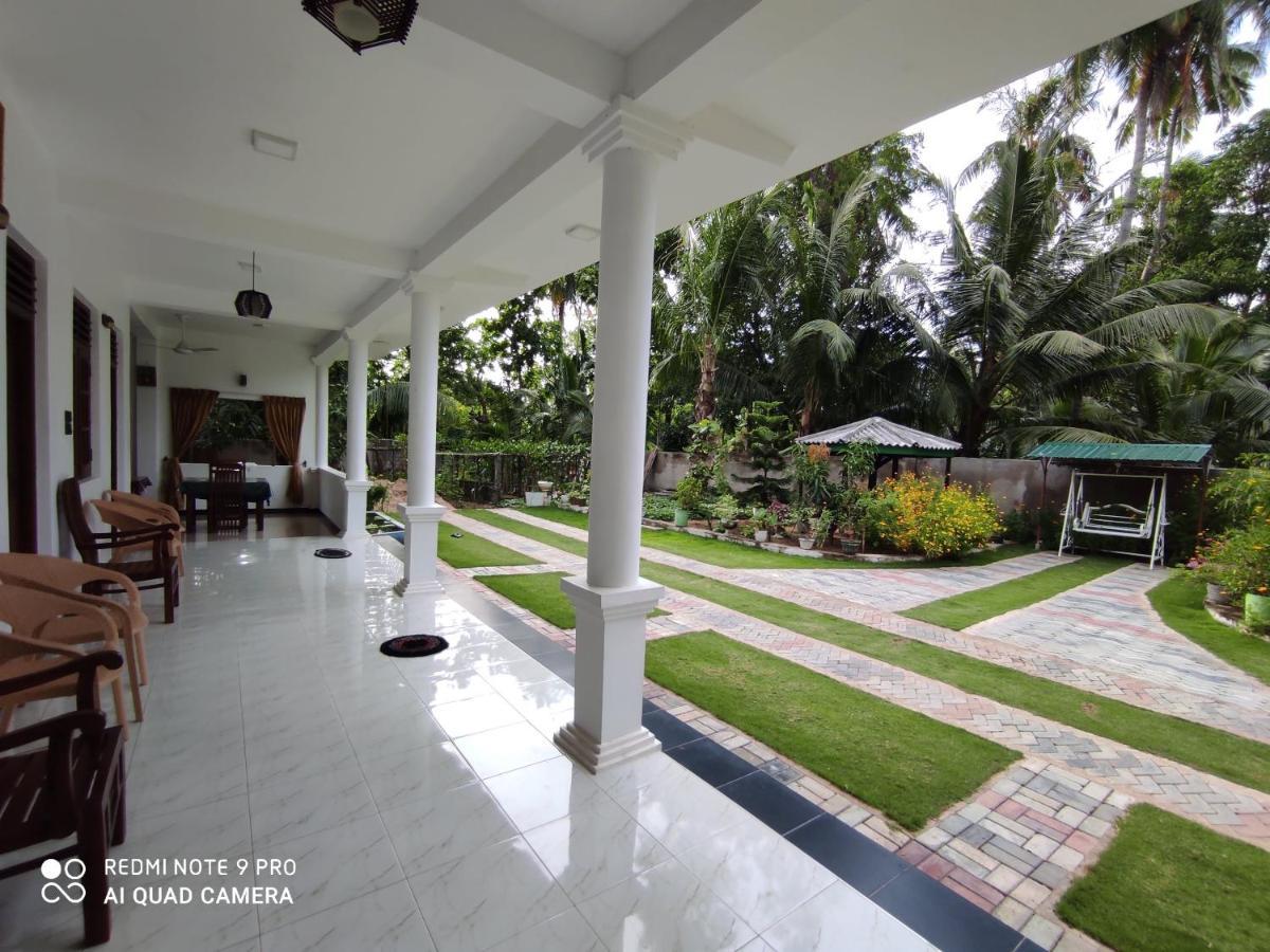 Geethani Tourist Home Polonnaruwa Cidade Antiga de Polonnaruva Exterior foto